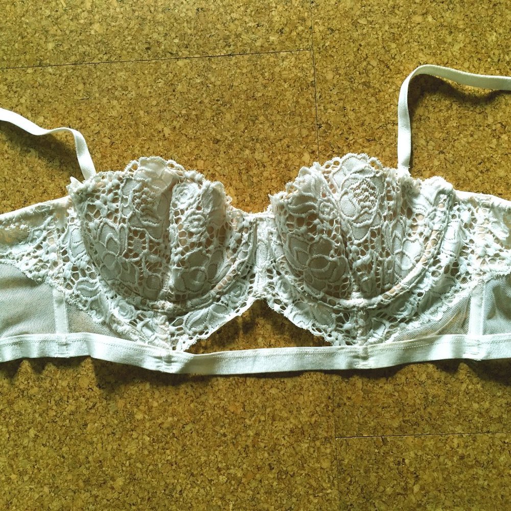Victoria's Secret Lace Bandeau Bra Boustiere 32C